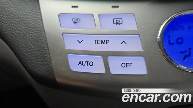 Hyundai AVANTE 2010 — photo 16