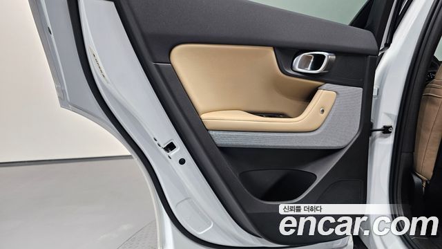 Polestar Polestar 2 2022 — photo 15