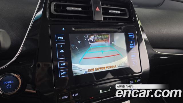 Toyota Prius 2016 — photo 15