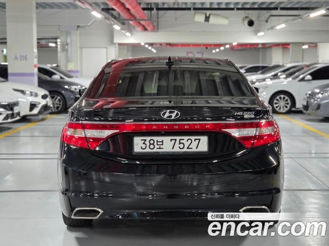 Hyundai Grandeur 2015 — photo 4