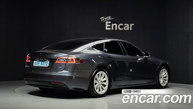 Tesla Model S 2017 — photo 2