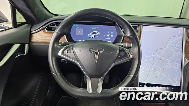 Tesla Model S 2017 — photo 13