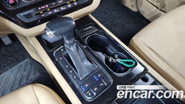 Kia Canival 2018 — photo 12