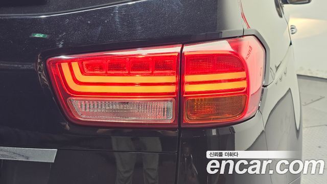 Kia Canival 2018 — photo 9
