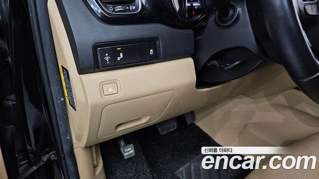 Kia Canival 2018 — photo 29