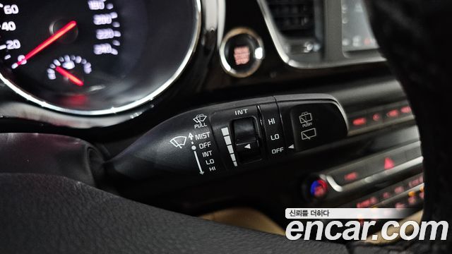 Kia Canival 2018 — photo 34