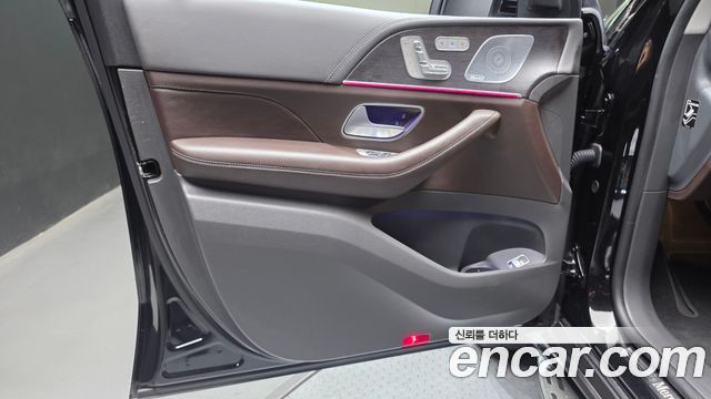 Mercedes-Benz GLS-Class 2020 — photo 14