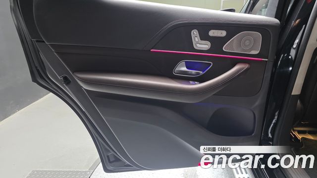 Mercedes-Benz GLS-Class 2020 — photo 15