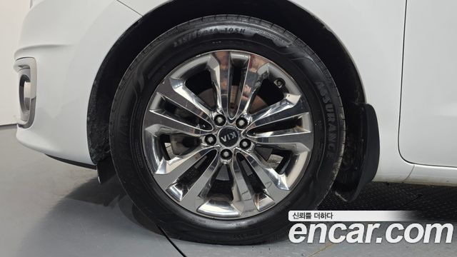 Kia Canival 2015 — photo 5