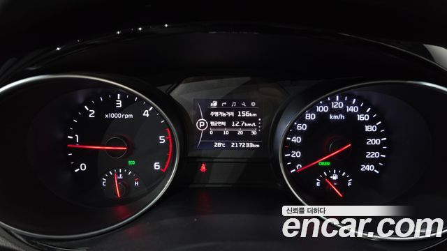 Kia Canival 2015 — photo 8