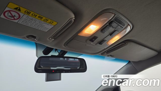 Kia Canival 2015 — photo 15