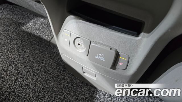 Kia Canival 2015 — photo 19