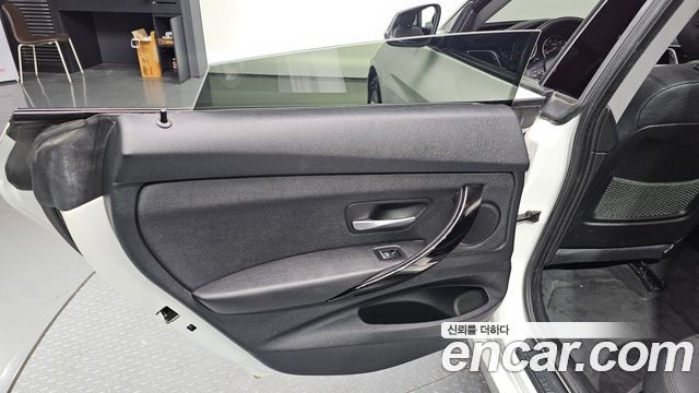 BMW Gran Turismo 2018 — photo 15