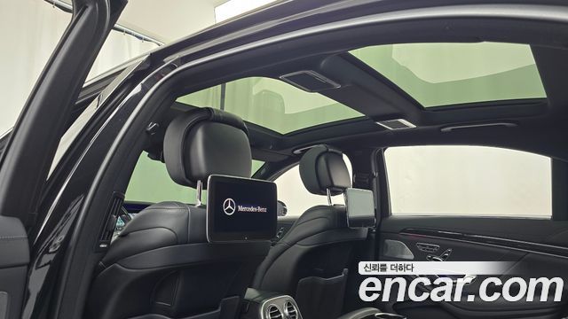Mercedes-Benz S-Class 2018 — photo 18