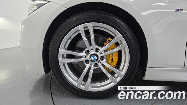 BMW 3-Series 2018 — photo 5