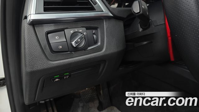 BMW 3-Series 2018 — photo 20
