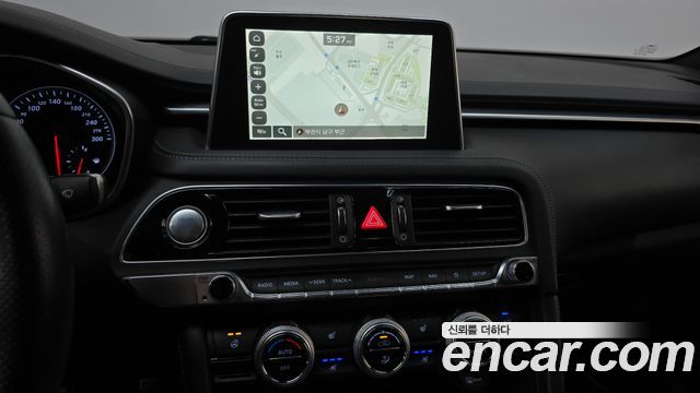 Genesis G70 2018 — photo 20