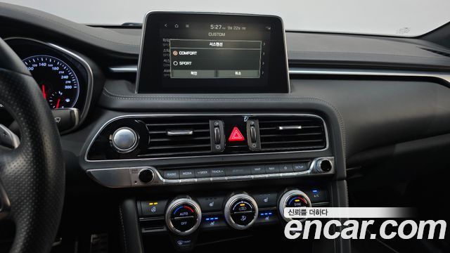 Genesis G70 2018 — photo 23