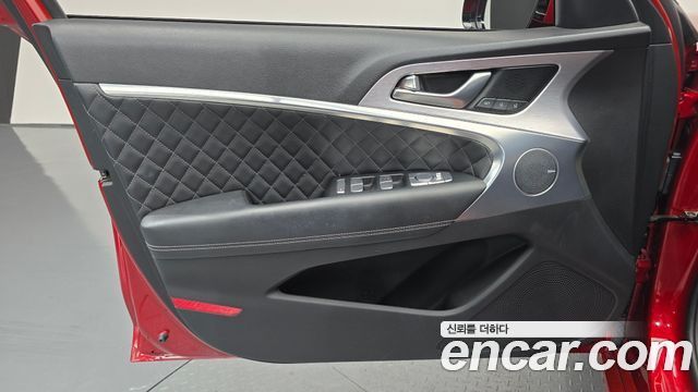 Genesis G70 2018 — photo 14