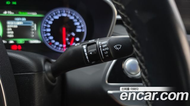 Genesis G70 2018 — photo 27
