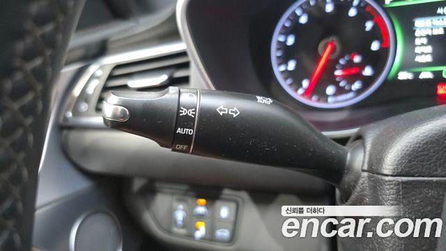Genesis G70 2018 — photo 30