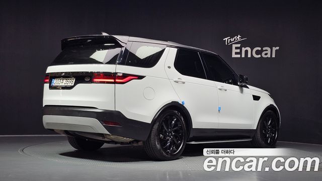 Land Rover Discovery 2022 — photo 2