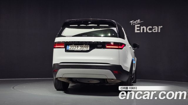 Land Rover Discovery 2022 — photo 4
