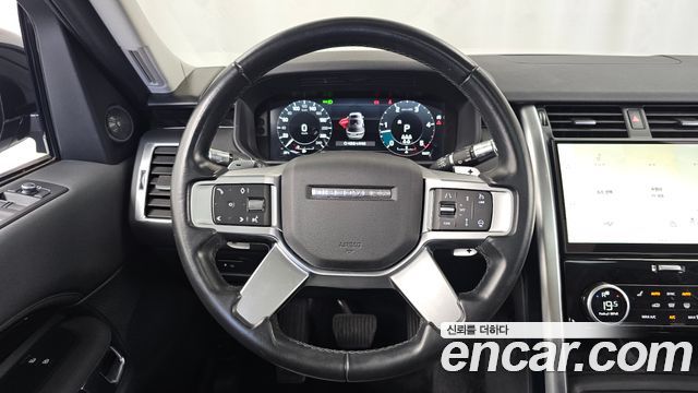 Land Rover Discovery 2022 — photo 19