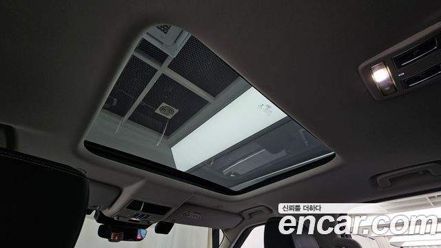 Land Rover Discovery 2022 — photo 23