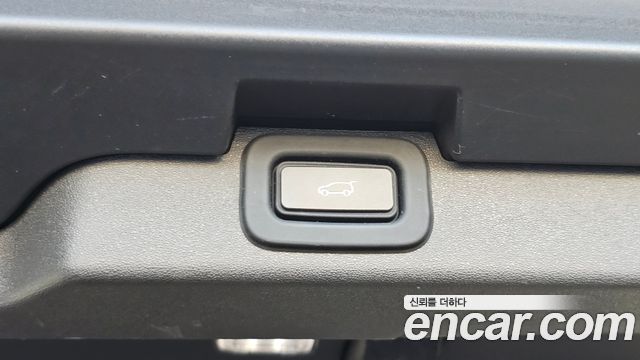 Land Rover Discovery 2022 — photo 34