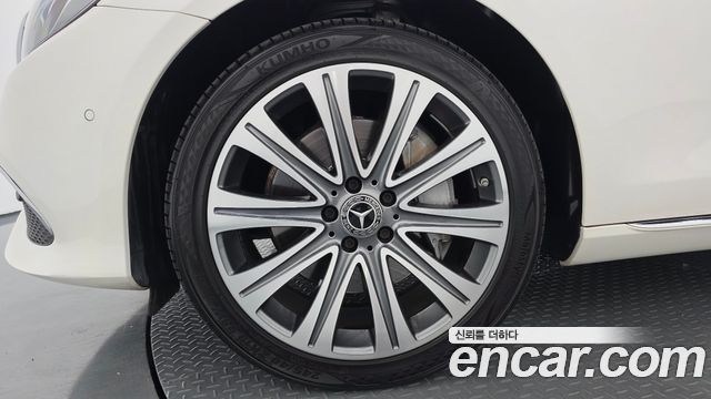 Mercedes-Benz E-Class 2018 — photo 5