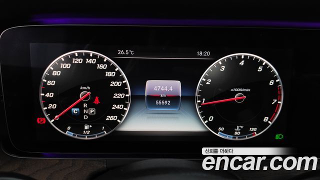 Mercedes-Benz E-Class 2018 — photo 11
