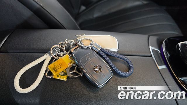 Mercedes-Benz E-Class 2018 — photo 21