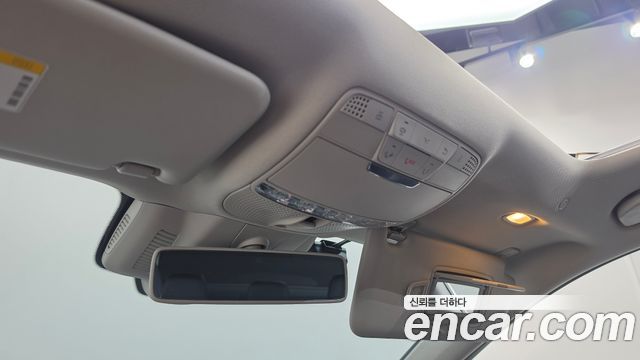 Mercedes-Benz E-Class 2018 — photo 26