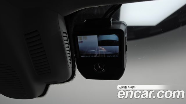 Mercedes-Benz E-Class 2018 — photo 32