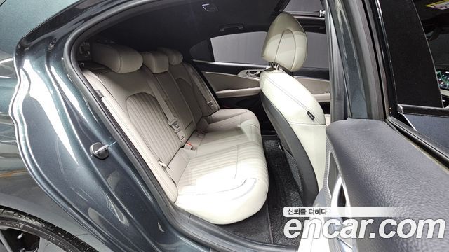 Genesis G70 2023 — photo 17