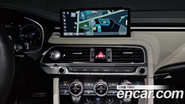 Genesis G70 2023 — photo 27