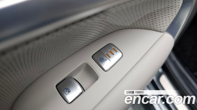 Genesis G70 2023 — photo 36