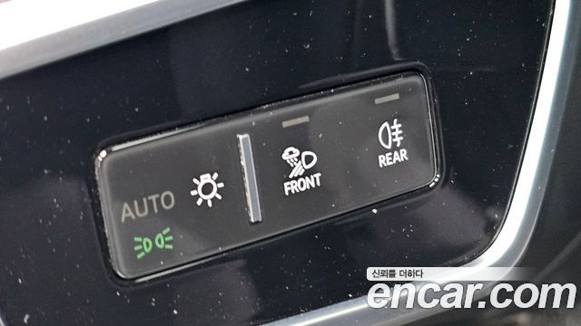 Audi A6 2023 — photo 18