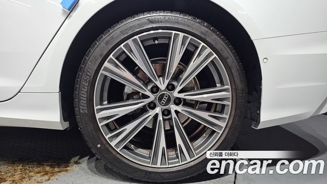 Audi A6 2023 — photo 7
