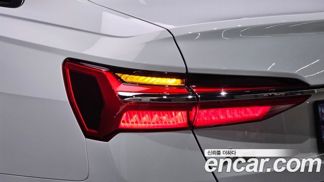 Audi A6 2023 — photo 9