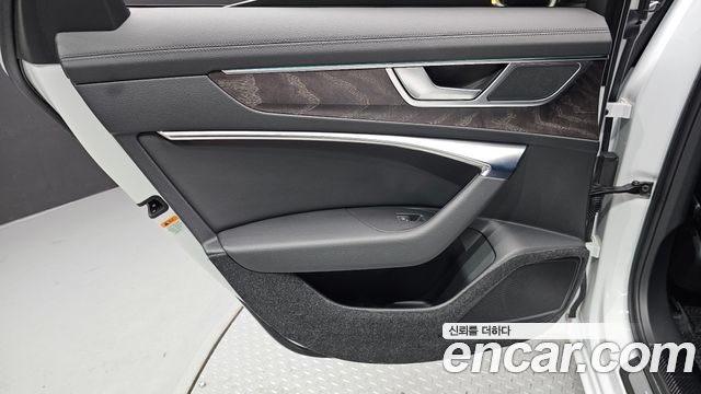 Audi A6 2023 — photo 15