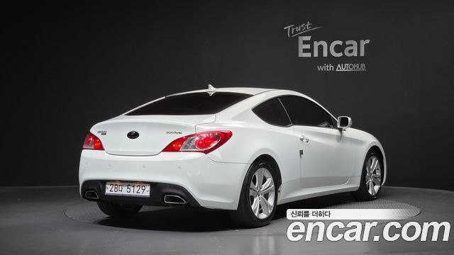 Hyundai Genesis 2010 — photo 2