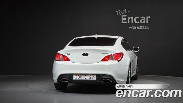 Hyundai Genesis 2010 — photo 4