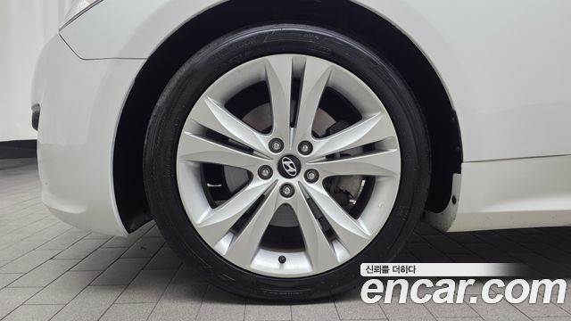 Hyundai Genesis 2010 — photo 5