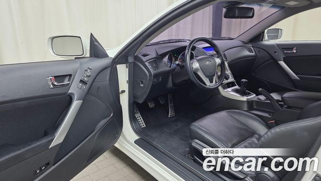 Hyundai Genesis 2010 — photo 13