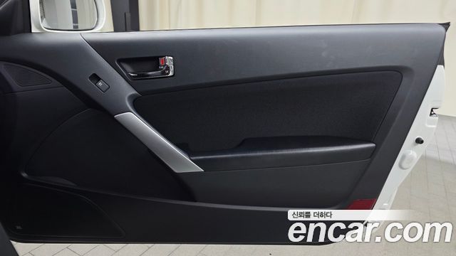 Hyundai Genesis 2010 — photo 15