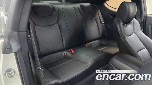 Hyundai Genesis 2010 — photo 16