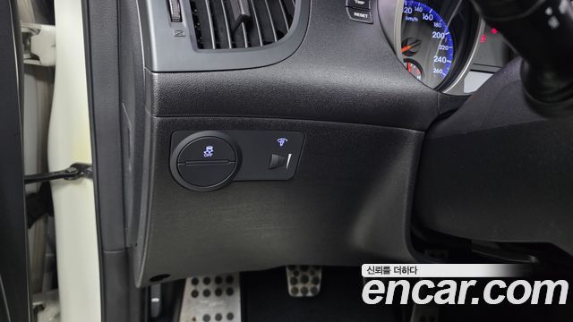 Hyundai Genesis 2010 — photo 30