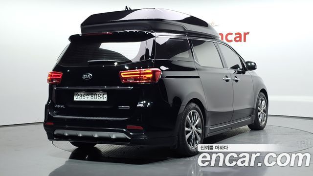Kia Canival 2019 — photo 2